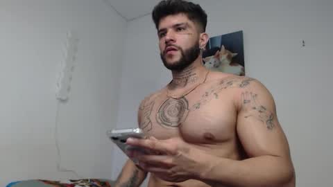 Snapshot of thass_boy chatting on 12/15/25, 02:49 Thass online show from 12/15/25, 02:49