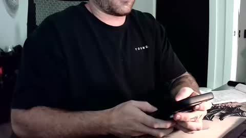 Snapshot of that_guy_you_love chatting on 04/19/26, 10:12 That guy online show from 04/19/26, 10:12