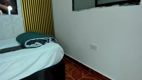 Snapshot of that_temptation chatting on 01/25/25, 09:35 that_temptation online show from 01/25/25, 09:35