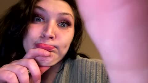 Snapshot of thatbaby070200000 chatting on 12/14/24, 04:34 thatbaby070200000 online show from 12/14/24, 04:34