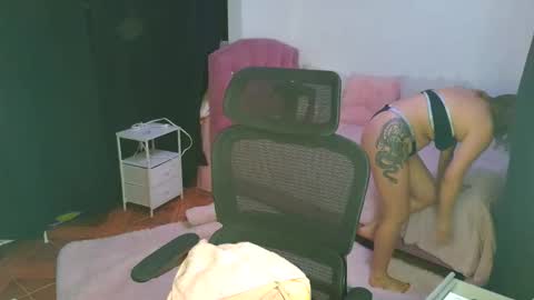   online show from 11/21/25, 06:28