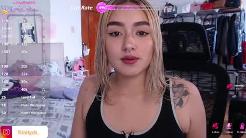 Snapshot of thatgirl2003 chatting on 04/01/26, 01:41 online show from 04/01/26, 01:41