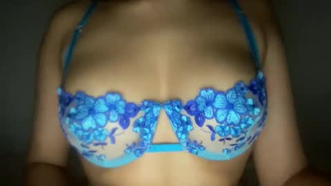 Snapshot of thatgirlmelanie chatting on 04/18/26, 11:38 Melanie online show from 04/18/26, 11:38