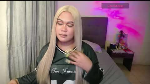 Snapshot of thatgirloctavia chatting on 02/22/25, 01:02 NOEY online show from 02/22/25, 01:02