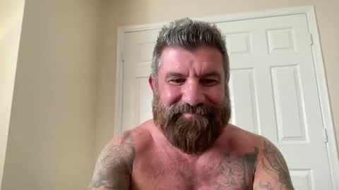 Snapshot of thatguybearded chatting on 01/28/25, 09:19 ThatGuyBearded online show from 01/28/25, 09:19