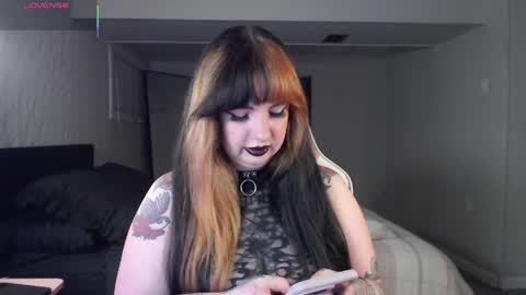 Snapshot of thatwitch710 chatting on 03/27/26, 05:13 Thatwitch710 online show from 03/27/26, 05:13