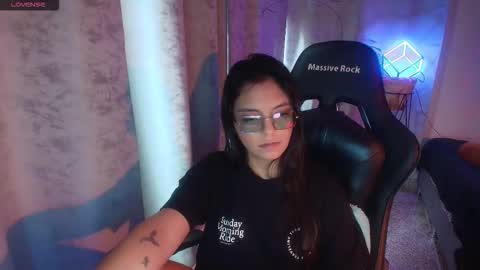 Snapshot of thays_mawakye01 chatting on 02/19/26, 09:22 Paola online show from 02/19/26, 09:22