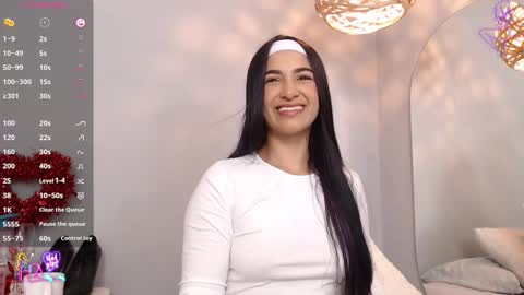 THAYSSA ROSS online show from 03/18/26, 03:04