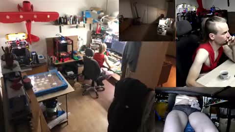 Michal online show from 12/04/25, 06:49