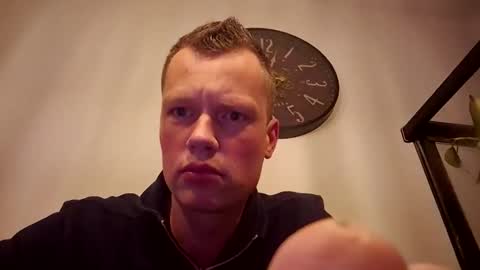 Snapshot of the___rocky200 chatting on 03/31/26, 07:03 Dennis online show from 03/31/26, 07:03