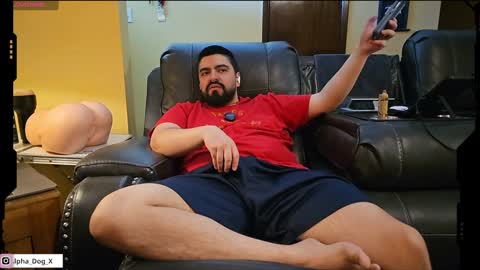 Snapshot of the_alpha_dog_xxx chatting on 01/23/25, 06:45 the_alpha_dog_xxx online show from 01/23/25, 06:45