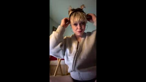 Snapshot of the_arctic_beaty chatting on 02/27/26, 02:44 the_arctic_beaty online show from 02/27/26, 02:44