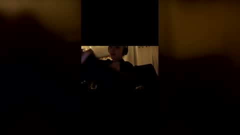 Snapshot of the_arctic_beaty chatting on 03/01/26, 04:03 the_arctic_beaty online show from 03/01/26, 04:03