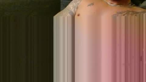 Snapshot of the_artist_1 chatting on 10/30/25, 11:22 the_artist_1 online show from 10/30/25, 11:22