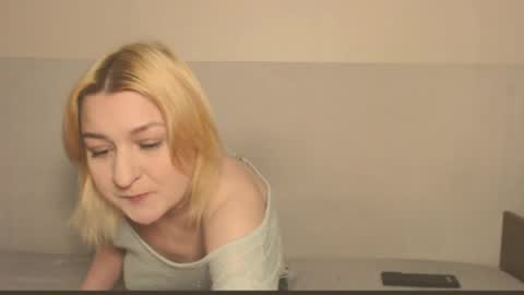 Snapshot of the_basic_instinctt chatting on 04/26/26, 10:18 Eva online show from 04/26/26, 10:18