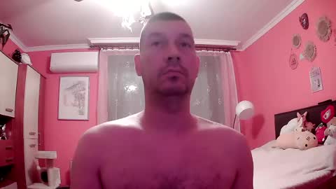 Snapshot of the_bee16 chatting on 07/20/26, 07:44 the_bee16 online show from 07/20/26, 07:44