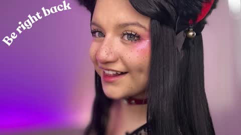 Snapshot of the_cat_girl_ chatting on 03/19/26, 05:06 i am Cat online show from 03/19/26, 05:06