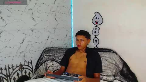 Snapshot of the_crack71 chatting on 10/07/25, 12:24 Sean OPry   online show from 10/07/25, 12:24