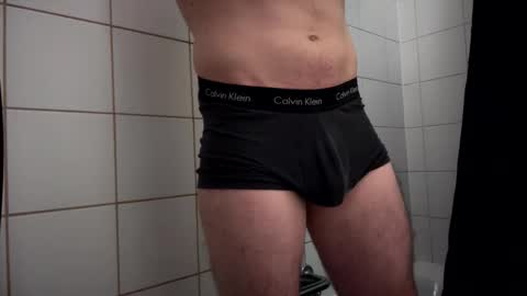 Snapshot of the_delicious_19 chatting on 09/10/25, 09:09 the_delicious_19 online show from 09/10/25, 09:09