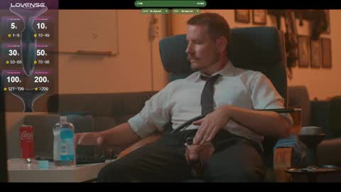 Snapshot of the_dilf chatting on 05/20/26, 10:32 The DILF - online show from 05/20/26, 10:32
