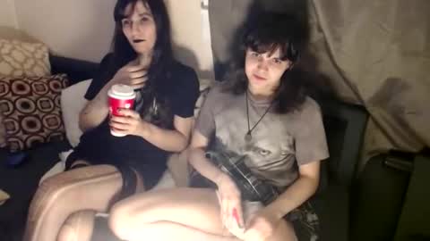 Snapshot of the_dough_nut chatting on 04/07/26, 01:17 The Dough-Nut online show from 04/07/26, 01:17