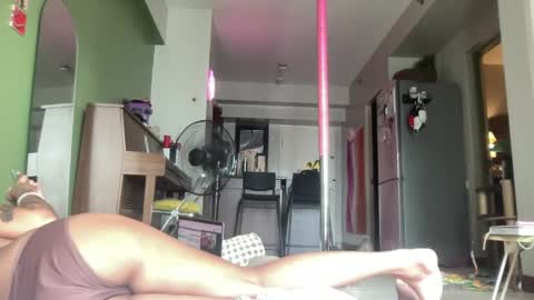 Snapshot of the_emmarouge chatting on 04/11/26, 01:10 the_emmarouge online show from 04/11/26, 01:10