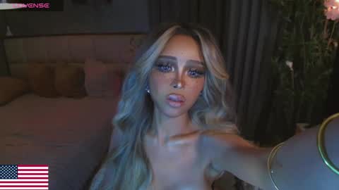 Snapshot of the_enchantressxx chatting on 03/22/26, 06:28 nabi butterfly online show from 03/22/26, 06:28