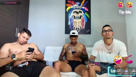 Snapshot of the_golden_boys chatting on 01/18/25, 07:15 SCOTT  THEO  KAMERON  GENDERSON online show from 01/18/25, 07:15