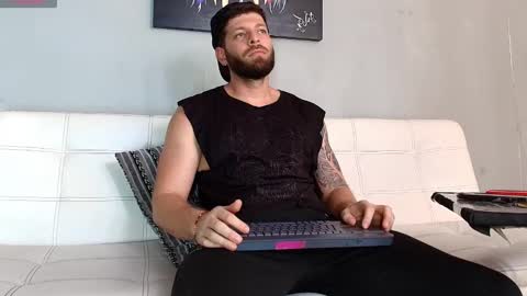 Snapshot of the_golden_boys chatting on 02/28/25, 09:12 SCOTT  THEO  KAMERON  GENDERSON online show from 02/28/25, 09:12