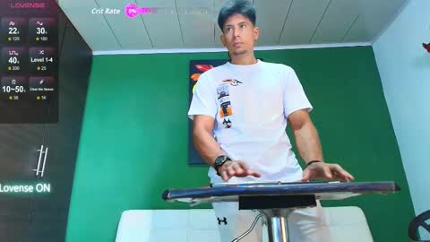 Snapshot of the_golden_boys chatting on 10/01/25, 06:36 SCOTT  THEO  KAMERON  GENDERSON online show from 10/01/25, 06:36