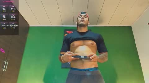 Snapshot of the_golden_boys chatting on 10/31/25, 12:22 SCOTT  THEO  KAMERON  GENDERSON online show from 10/31/25, 12:22