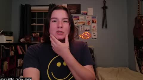 Snapshot of the_happy_space chatting on 04/16/26, 12:44 MATERNITY LEAVE online show from 04/16/26, 12:44