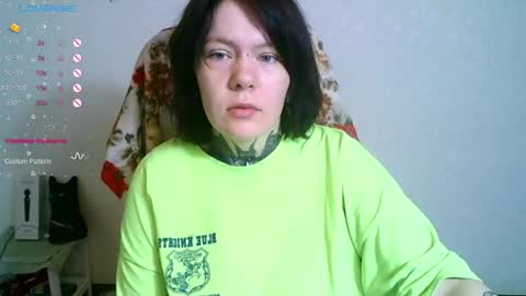 Snapshot of the_ice_owl chatting on 10/17/25, 07:00 the_ice_owl online show from 10/17/25, 07:00