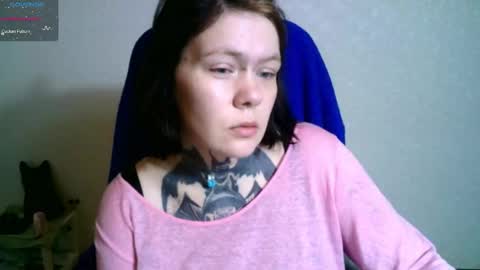 Snapshot of the_ice_owl chatting on 10/21/25, 10:49 the_ice_owl online show from 10/21/25, 10:49