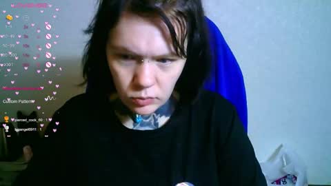 Snapshot of the_ice_owl chatting on 10/22/25, 04:18 the_ice_owl online show from 10/22/25, 04:18