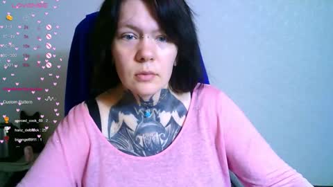 Snapshot of the_ice_owl chatting on 10/24/25, 08:00 the_ice_owl online show from 10/24/25, 08:00