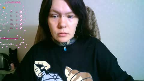 Snapshot of the_ice_owl chatting on 10/25/25, 07:05 the_ice_owl online show from 10/25/25, 07:05