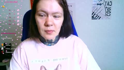 Snapshot of the_ice_owl chatting on 10/31/25, 03:29 the_ice_owl online show from 10/31/25, 03:29