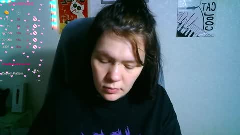 Snapshot of the_ice_owl chatting on 11/13/25, 05:50 the_ice_owl online show from 11/13/25, 05:50