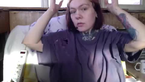 Snapshot of the_ice_owl chatting on 02/25/26, 08:35 the_ice_owl online show from 02/25/26, 08:35