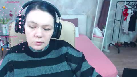 Snapshot of the_ice_owl chatting on 03/11/26, 05:02 the_ice_owl online show from 03/11/26, 05:02