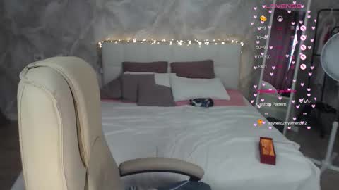 Snapshot of the_ice_owl chatting on 03/24/26, 02:16 the_ice_owl online show from 03/24/26, 02:16