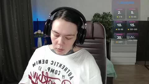 Snapshot of the_ice_owl chatting on 03/30/26, 02:23 the_ice_owl online show from 03/30/26, 02:23