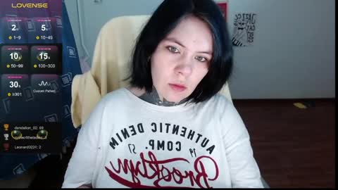 Snapshot of the_ice_owl chatting on 04/04/26, 11:51 the_ice_owl online show from 04/04/26, 11:51