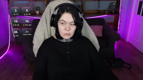 Snapshot of the_ice_owl chatting on 04/12/26, 01:32 the_ice_owl online show from 04/12/26, 01:32