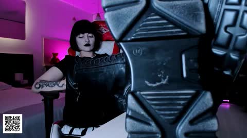 Snapshot of the_inamorata chatting on 10/06/25, 09:23 Goddess Misha online show from 10/06/25, 09:23