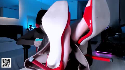 Snapshot of the_inamorata chatting on 11/30/25, 05:50 Goddess Misha online show from 11/30/25, 05:50