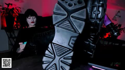 Snapshot of the_inamorata chatting on 02/06/26, 09:51 Goddess Misha online show from 02/06/26, 09:51