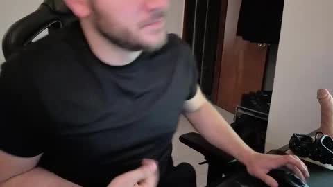 Snapshot of the_king74 chatting on 09/23/25, 09:40 the_king74 online show from 09/23/25, 09:40