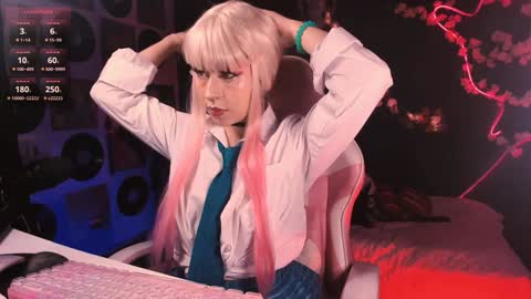 Snapshot of the_kitty_roxy chatting on 12/16/24, 08:09 ... ... online show from 12/16/24, 08:09